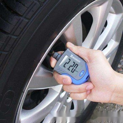 正常汽车胎压2.5多少