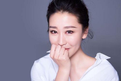 女演员戴230万耳环引质疑 官方介入