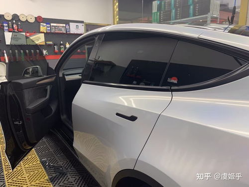 汽车贴隔热膜要多少钱(汽车贴隔热膜的价格因素及市场分析)