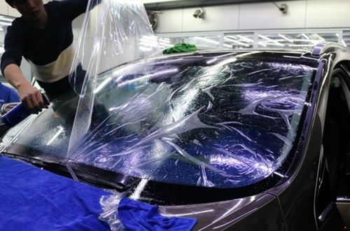 贴汽车玻璃膜多少手工费(汽车玻璃贴膜手工费详解) 贴汽车玻璃膜多少手工费(汽车玻璃贴膜手工费详解)