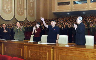 金正恩携女出席朝鲜驱逐舰下水仪式(金正恩携女出席朝鲜驱逐舰下水仪式，展现国家力量与家庭温情)