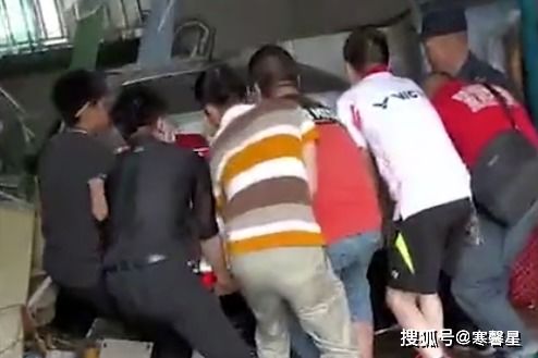 广东2人严重超载拉未成年人被刑拘